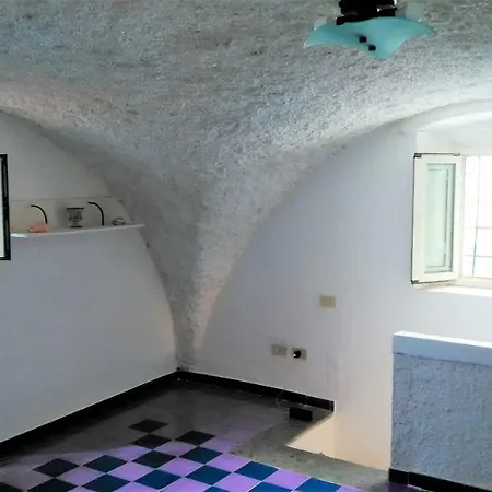 Sea Breeze House דירה