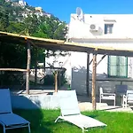 דירה Sea Breeze House