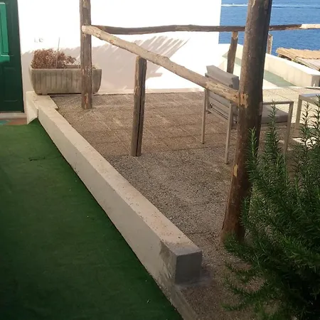 Sea Breeze House *